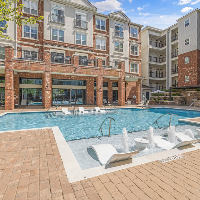 Creekside at Crabtree - Sun Loungers in the Shallow Poolside